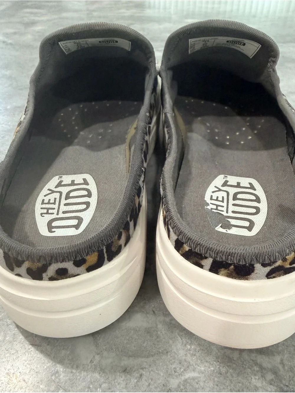 Hey Dude Austin Lift Classic Leopard Women Slip On Size 9 - Picture 4 of 6